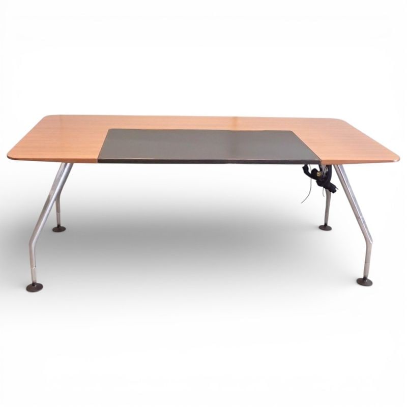 オフィス家具・中古オフィス家具専門店のビックリユース