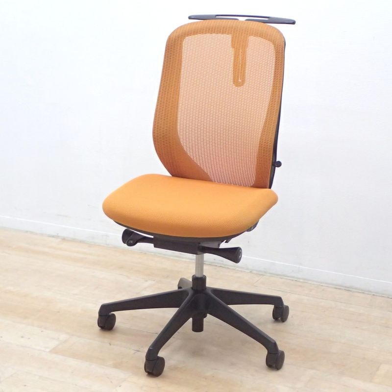 オカムラ シルフィ C636XR FMR8 肘無オフィスチェア オレンジ メッシュ ハイバック 中古 AG18867 配送サイズ240