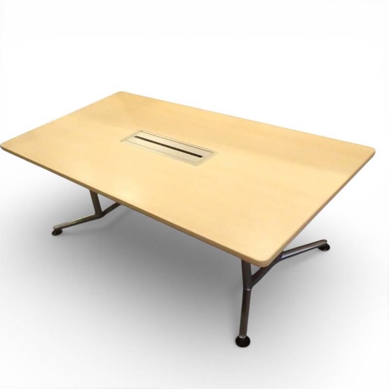 【中古】オカムラ ミーティングテーブル W2100 D1100 H720 ラティオ ナチュラル 会議テーブル KK18857 中古オフィス家具