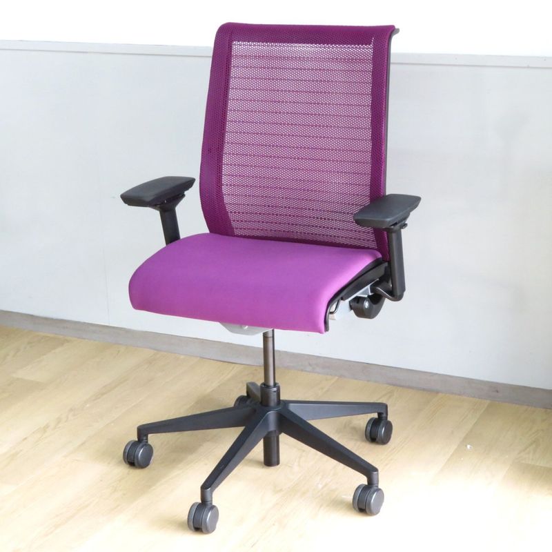 Steelcase スチールケース Think シンク 肘付き オフィスチェア パープル  YH19071 中古 配送サイズ240