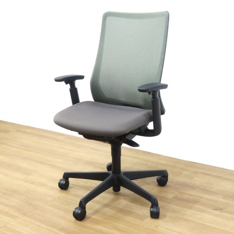 オカムラ フルーエント CB85ZR FKA2 オフィスチェア 肘付 グレー メッシュ ハイバック 高機能 中古 AG YH19123 中古 配送サイズ240