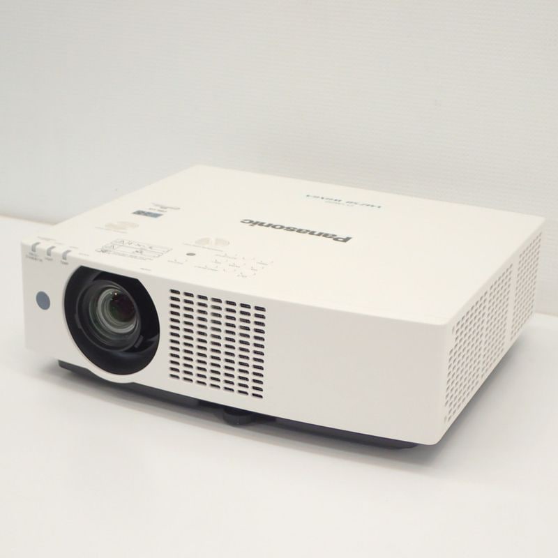 パナソニック プロジェクター PT-VMZ50J 5000lm ホワイト KK19105 中古 配送サイズ100