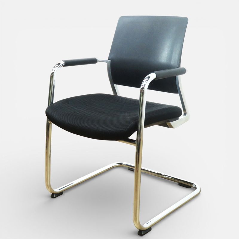 コクヨ ミーティングチェア エアフォートV CK-M231 ミーティングチェア カンチレバー ブラック 肘付き  中古 AG19181 配送サイズ220