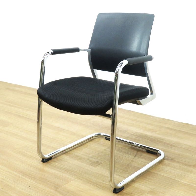 【SALE】コクヨ エアフォートV CK-M231 ミーティングチェア カンチレバー ブラック 肘付き  中古 AG19181 配送サイズ220