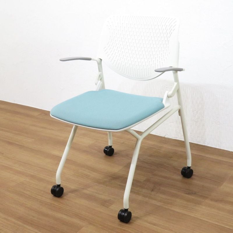 オカムラ  ルナ 81S1AY ミーティングチェア ターコイズ ブルー キャスター ネスティングチェア 中古 AG19190 配送サイズ220