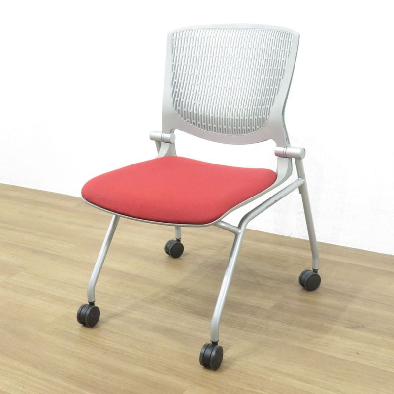 オカムラ グラータ 8142JR 肘無ネスティングチェア レッド/グレー  ミーティングチェア 中古 AG19184-1 配送サイズ240