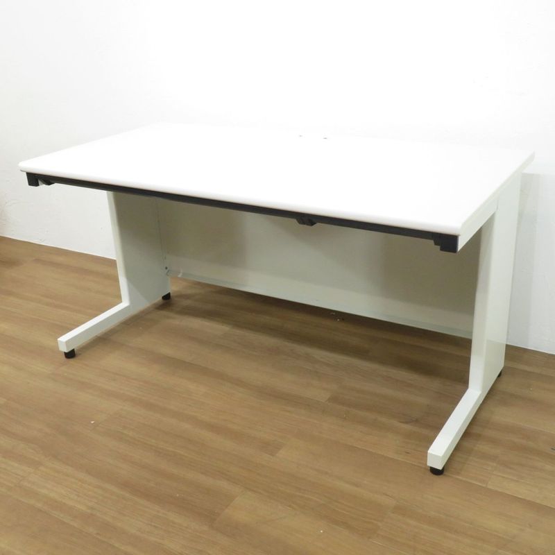 プラス フラットライン SP-T147 平デスク ホワイト W1400 D700 事務机 オフィスデスク 中古 AG19260 配送サイズ300