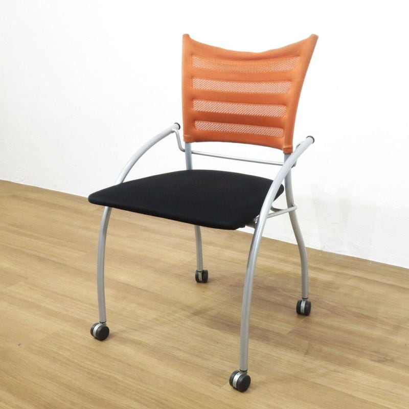 イトーキ プリエ2 KF-110H-Z5T1D7 ミーティングチェア ネスティングチェア オレンジ メッシュ中古 AG19173 配送サイズ200