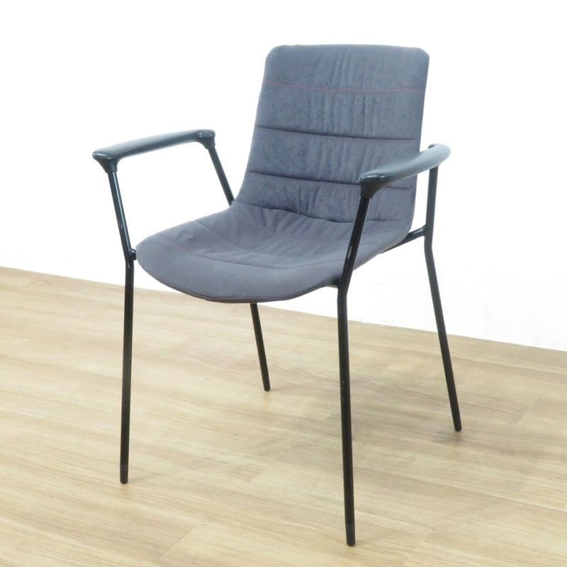 オリバー ミーティングチェア グレー スタッキングチェア 肘付き AG19222 中古 配送サイズ240