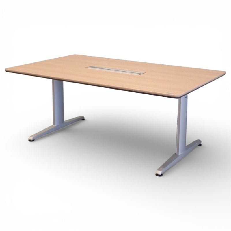 オカムラ ミーティングテーブル W1800 リフティオ 4L17QK-MR98 ナチュラル 木目調 配線口 KK19275 中古 配送サイズ400