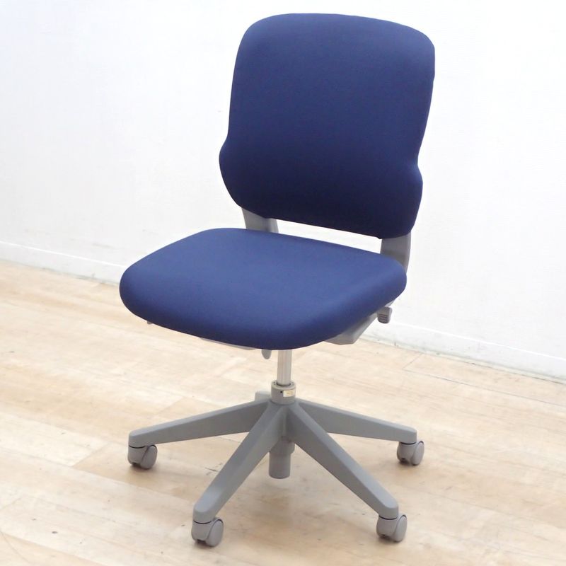 ウチダ オフィスチェア CF-10C ブルー 肘無し ローバック リクライニング 布張り KK19297 中古 配送サイズ220