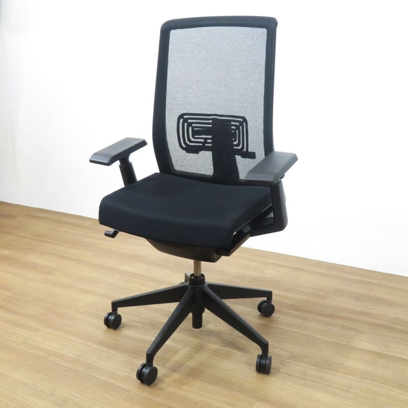 黒 合成皮革 オフィスチェア 肘掛け付き イケア IKEA レンベルゲット 肘付きオフィスチェア ブラック 事務椅子