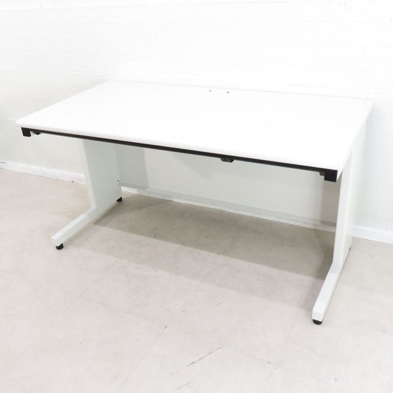 プラス 平デスク フラットライン SP-T147 WH ホワイト 事務机 L字脚 配線口 YH15567 中古 配送サイズ300