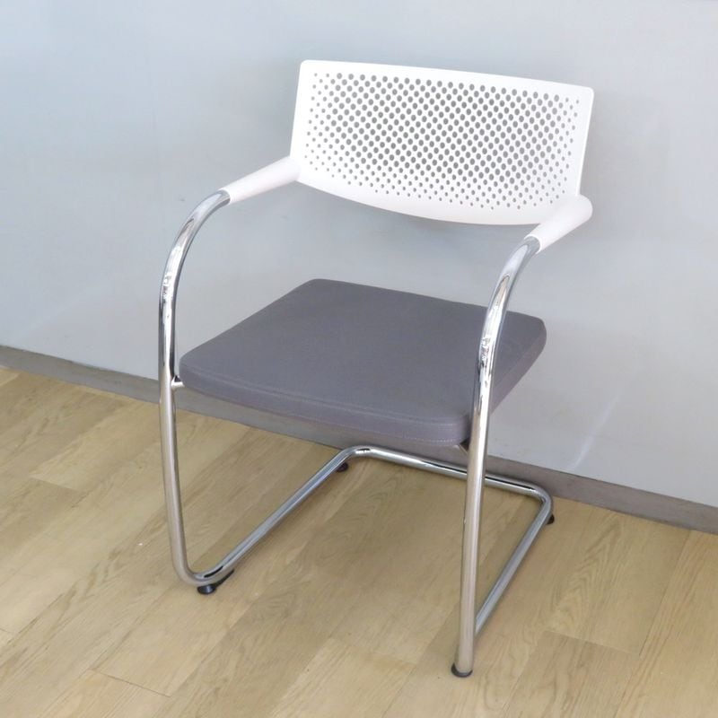 ヴィトラ VISAVIS ミーティングチェア グレー スタッキングチェア 椅子 おしゃれ YH19526 AG19526 中古 配送サイズ220