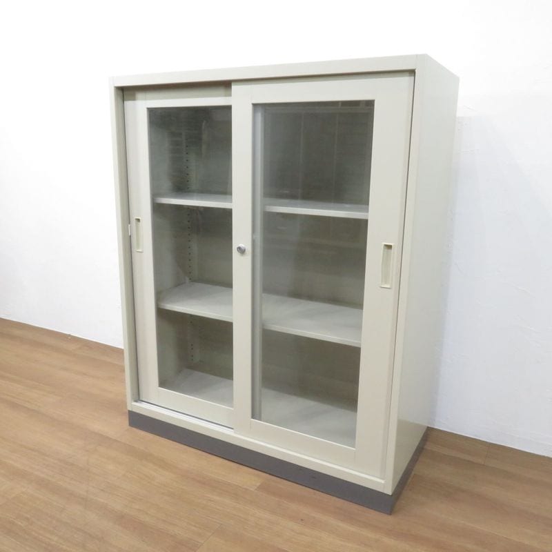 ガラス引き違い書庫 ニューグレー 引き戸  スチールキャビネット 幅900 奥行400 高さ1100 中古 AG19464 配送サイズ300 家財おまかせ便