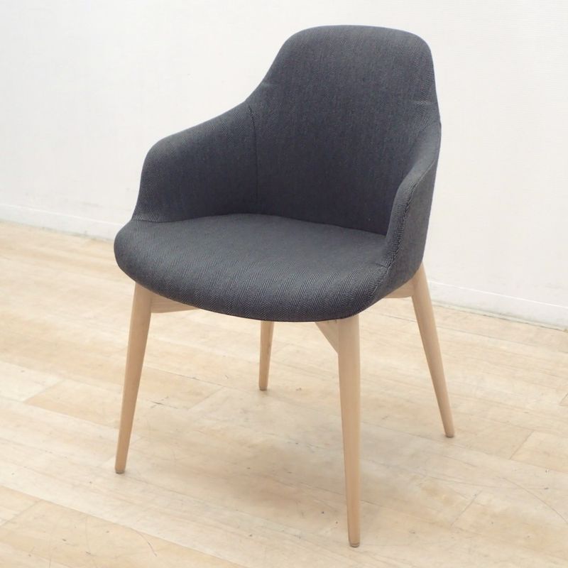 相合家具 ケイク ミーティングチェア グレー ナチュラル 肘付き ファブリック ホワイトアッシュ材 KK19508-1 中古オフィス家具 配送サイズ220