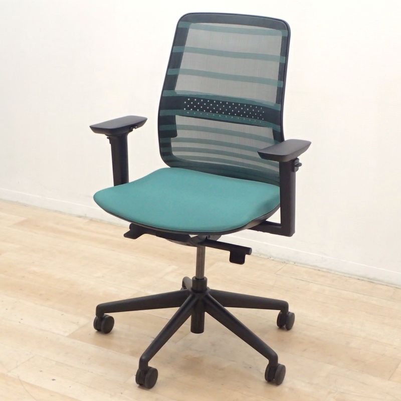 コプラス トニックチェア 肘付オフィスチェア グリーン ブラックシェル ロッキング ランバーサポート KK19562 中古