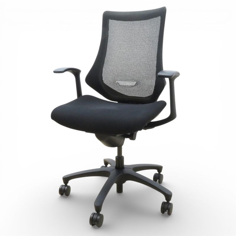 イトーキ エフチェア KF-370JB-T1T1 肘付き オフィスチェア ブラック ハイバック メッシュ 固定肘 KK19327 中古 配送サイズ240