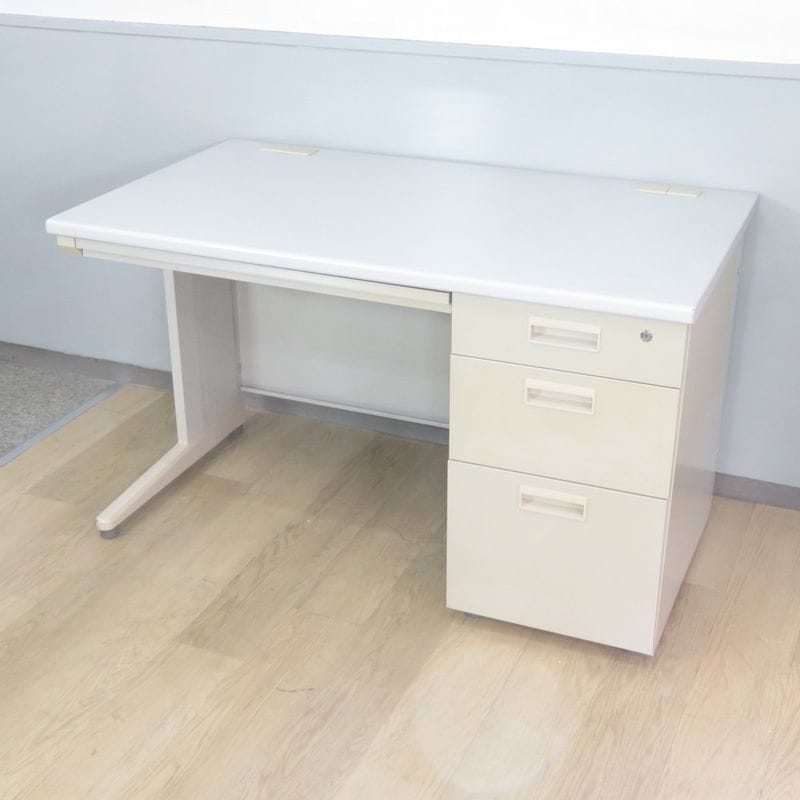 片袖デスク ニューグレー 事務机 幅1200mm 奥行700mm 高さ700mm オフィスデスク  YH19613 中古　配送サイズ300