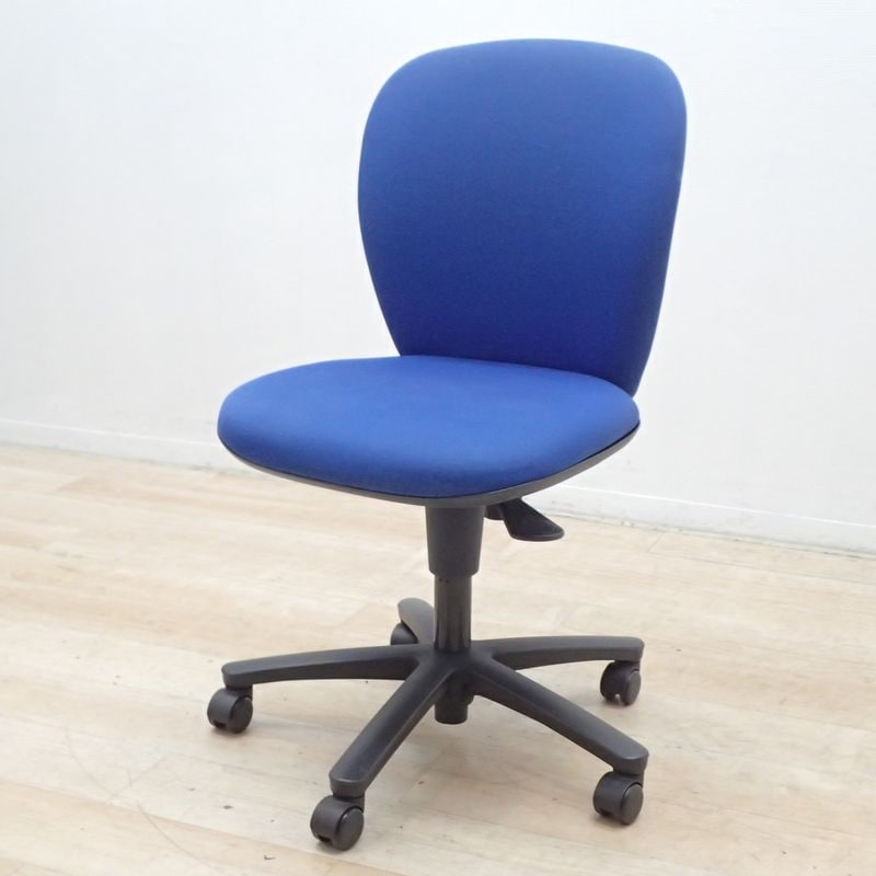 イトーキ リエットチェア オフィスチェア 肘無し KFS-745GT-T2 N7 ブルー 事務椅子 ローバック 固定肘 布張り KK19609 中古 配送サイズ220