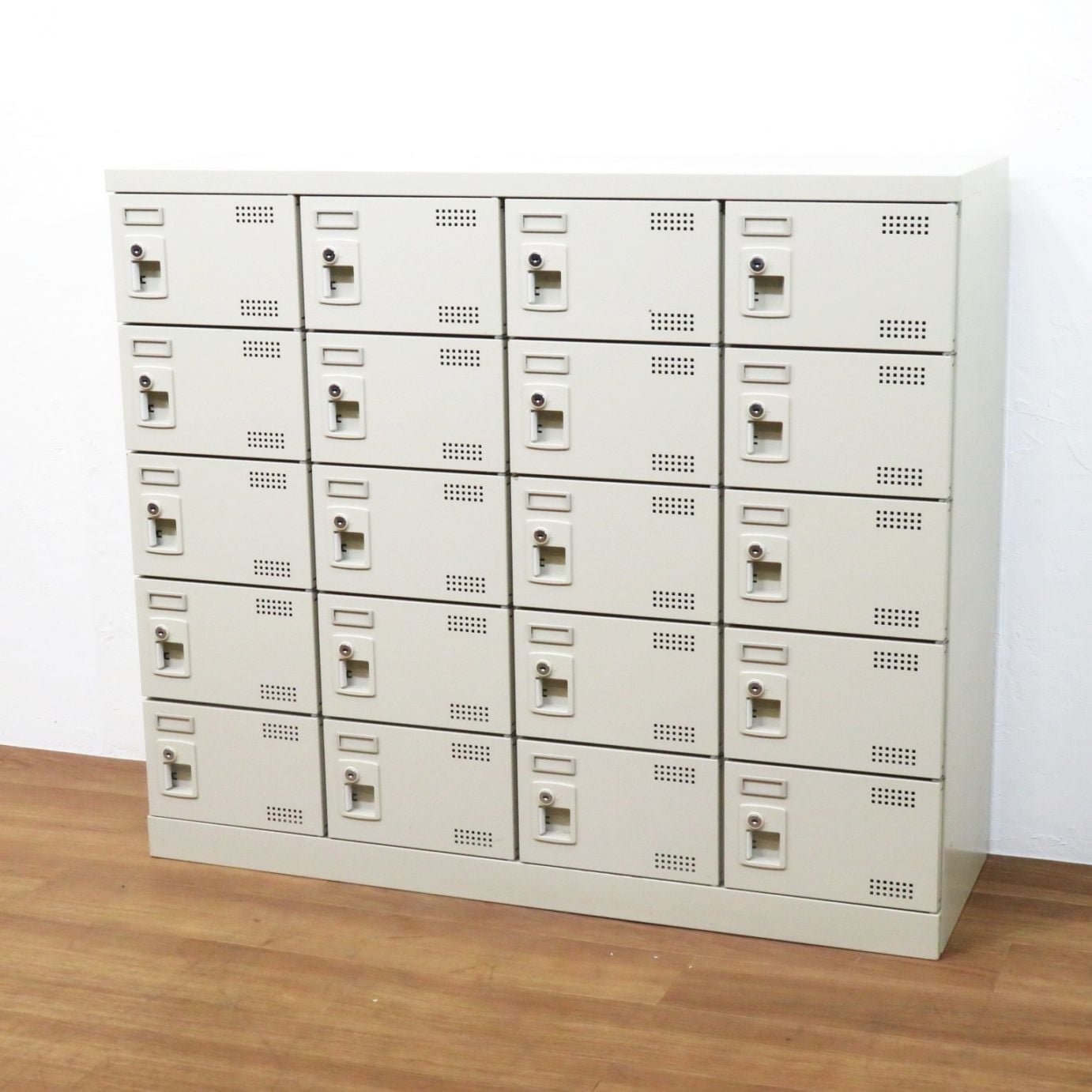 中古オフィスロッカーの販売