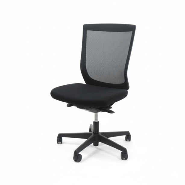 オカムラ エスクード C438ZR FHB1 肘無しオフィスチェア ブラック パソコンチェア リクライニング メッシュ 中古 AG19490 配送サイズ250