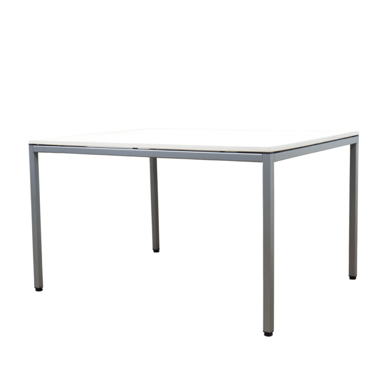 オカムラ ミーティングテーブル トレッセ L677CZ MG73 ホワイト  W1200 会議テーブル 中古 AG19910 配送サイズ300