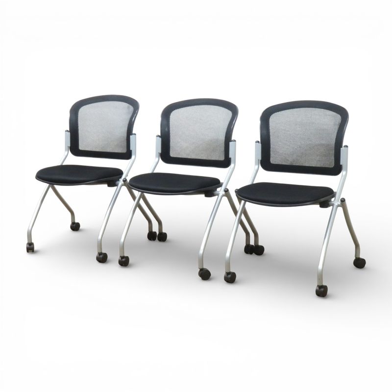 【3脚セット販売】ミーティングチェア ブラック 肘無し ネスティングチェア 平行スタッキング 中古 AG19983-1 セット販売