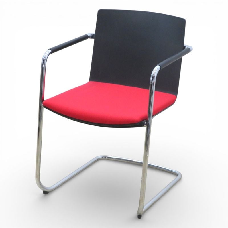 ウィルクハーン スタッキングチェア 180 range Neos 183/3 キャンティレバーチェア レッド ファブリック 肘付き カンチレバー脚 中古 EG20314 配送サイズ220