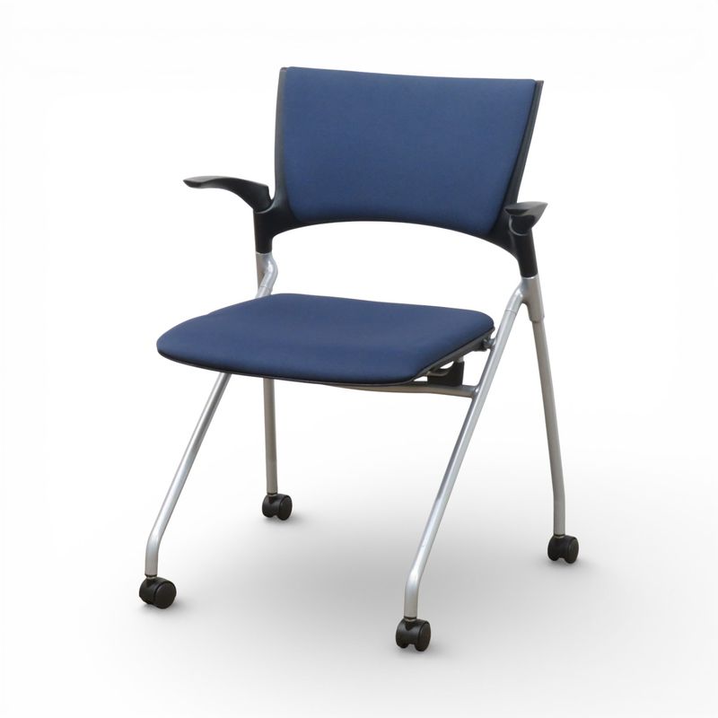 イトーキ ネスティングチェア マノス  KLC-325GB-T1N2 ネイビー 肘付き 会議椅子 セミナー キャスター 中古 AG20156 AG20435 配送サイズ220