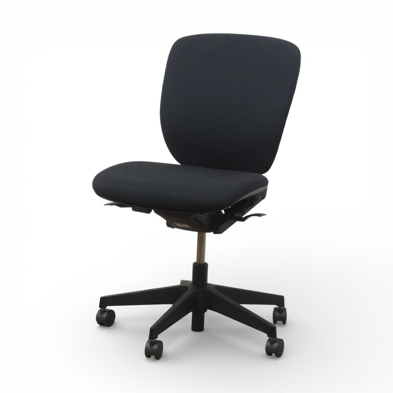 【中古】イトーキ 肘無オフィスチェア プラオ KE-240GH-T1T1GV ブラック 事務椅子 パソコンチェア  AG20154 中古オフィス家具 