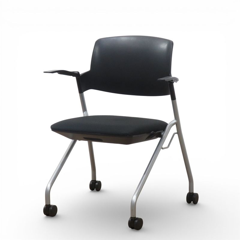 プラス ネスティングチェア タルト MB-05SE ブラック  肘付き 会議椅子 セミナー キャスター 中古 AG20351 配送サイズ220