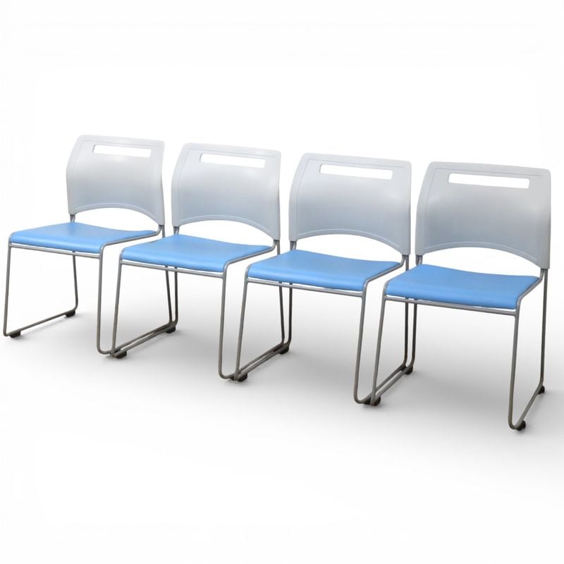 【4脚セット】弘益 ミーティングチェア SFIDA ライトブルー スタッキングチェア 肘無し 会議椅子 中古 AG20371-1 配送サイズ200 セット販売