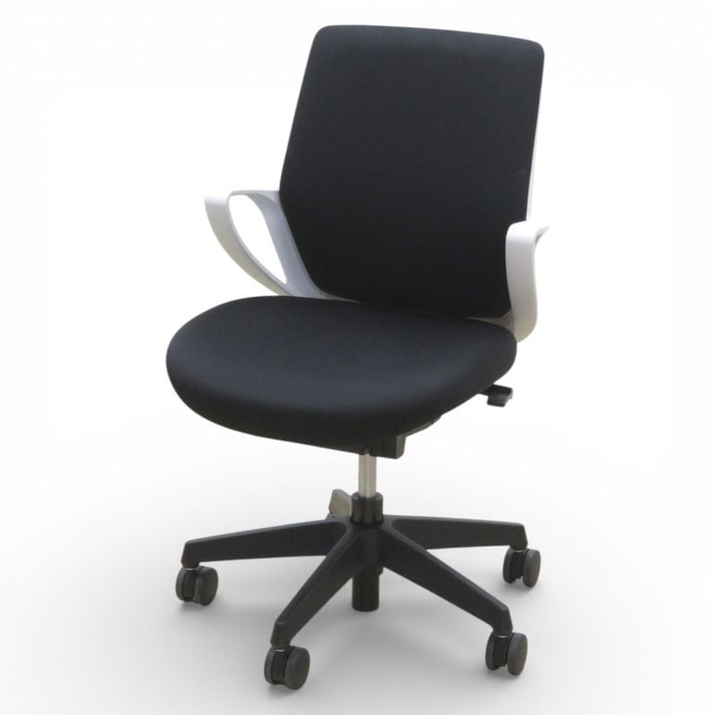 美品 コクヨ 肘付オフィスチェア ピコラ CRS-G530E1 ブラック ホワイトシェル ポスチャーサポート 布張り KK20494 中古 配送サイズ220