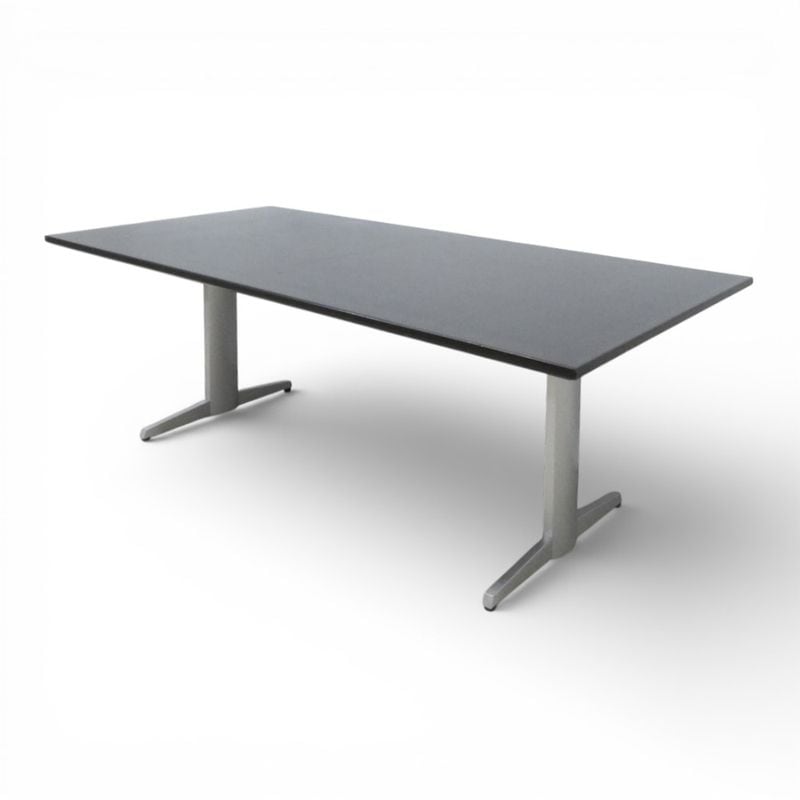 【中古/良品】コクヨ ミーティングテーブル ブラウン W2000 D1000 H720 会議机 木目調 ワークテーブル KK12379 中古オフィステーブル