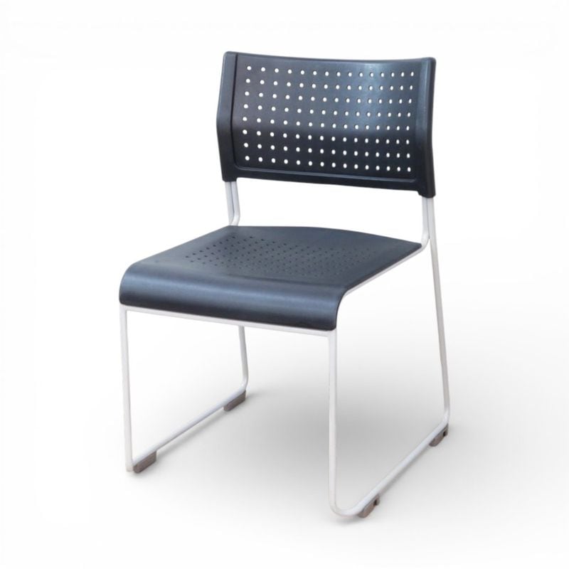 【中古】アイリスチトセ スタッキングチェア ASL-110PP ブラック ミーティングチェア 肘無し 会議椅子 中古オフィス家具 YH20788-2