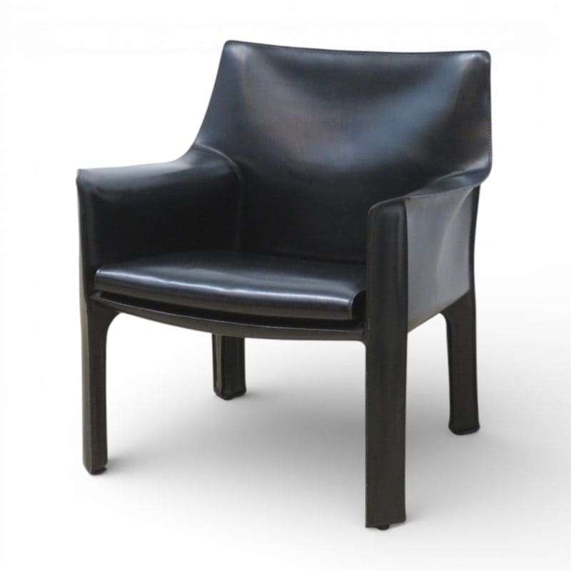 【中古】 Cassina 414 CAB ラウンジチェア ブラック 1シーター キャブチェア アームチェア マリオ・ベリーニ 総革 中古オフィス家具 KK20760-a