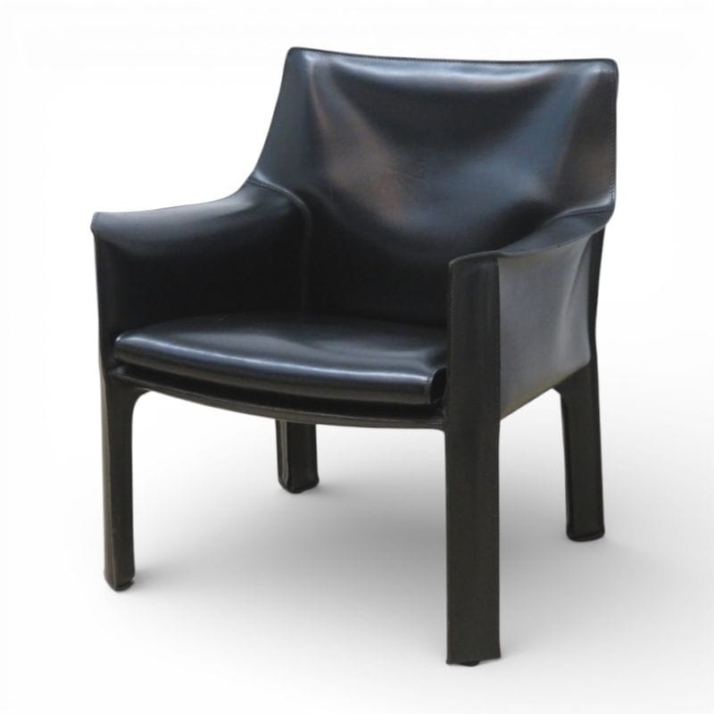 【中古】 Cassina 414 CAB ラウンジチェア ブラック 1シーター キャブチェア アームチェア マリオ・ベリーニ 総革 中古オフィス家具 KK20760-b