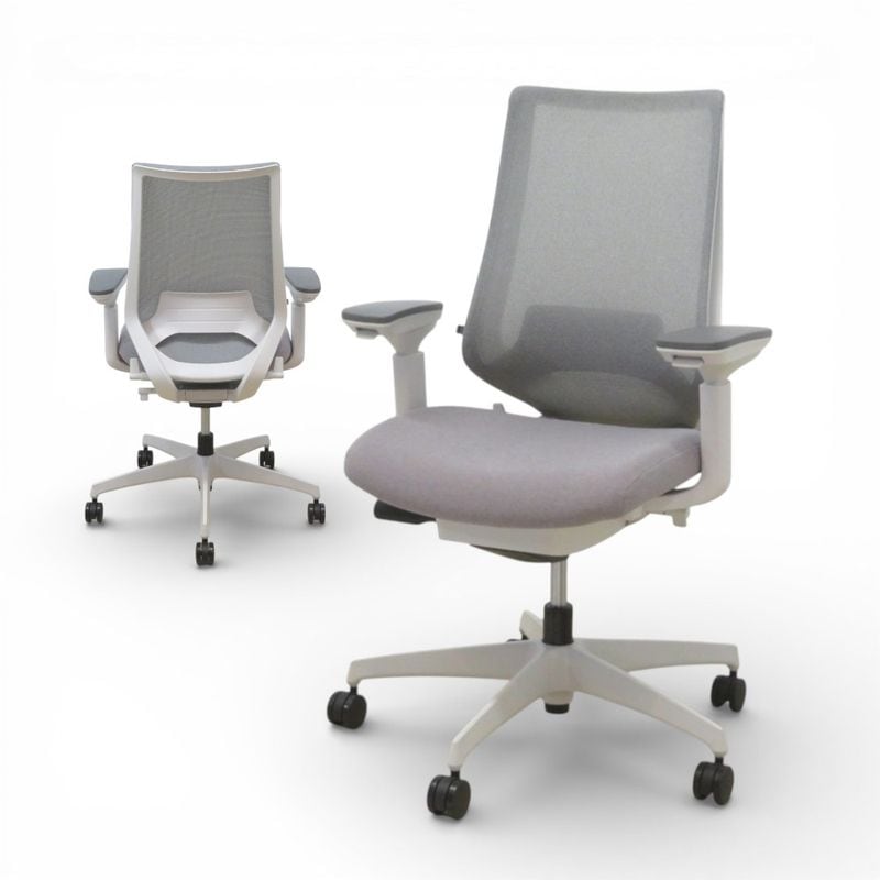 【中古/2024年製】美品 コクヨ 肘付オフィスチェア デュオラ2 CO8S-20M-E1E3E31 ソフトグレー 可動肘 ハイバック メッシュ 中古オフィス家具 KK20914 