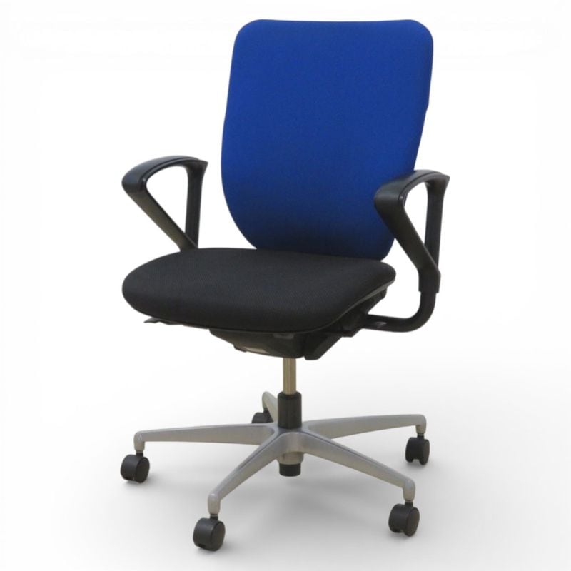 【中古】イトーキ プラオ オフィスチェア KE-246GH-Z5T1N7 ブルー 肘付き 布 ランバーサポート ロッキング ローバック 中古オフィス家具 KK20937 YH20937