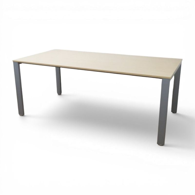 【中古】ミーティングテーブル ナチュラル 幅1800 奥行900 高さ700mm 会議テーブル 木目調 会議机 作業台 中古オフィス家具 AG19471
