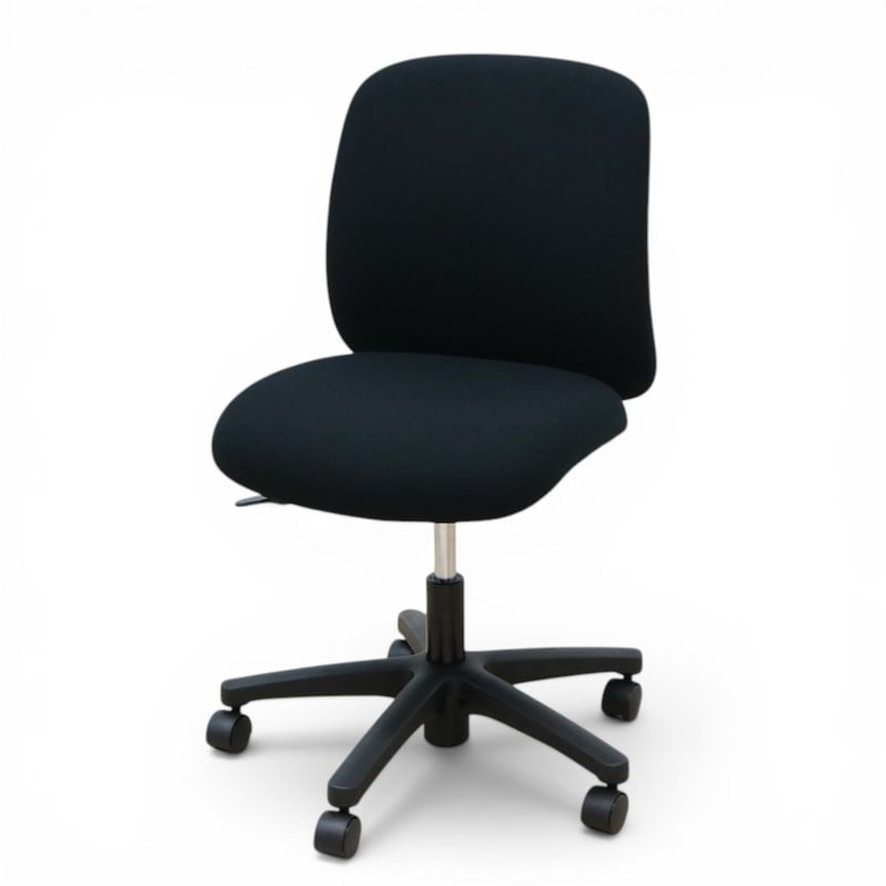 【中古】イトーキ オフィスチェア ボニート KT-140GK-T1T1 肘無し 2021年製 ブラック 事務椅子 ローバック 布張り 中古オフィス家具 KK21052