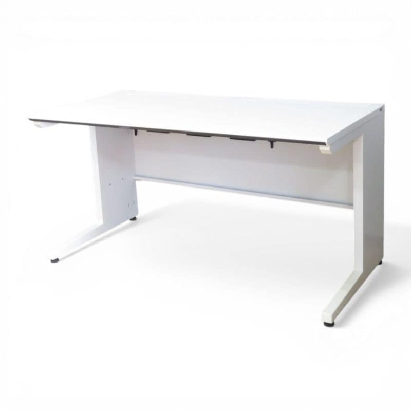 【中古】コクヨ IS オフィスデスク SDT-IS　W1400 D700 H720 174PAWN ホワイト 引出し無し 平机 中古オフィス家具 YH20948