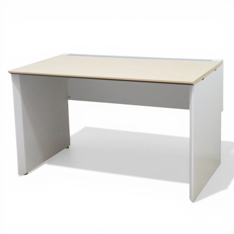 【中古】コクヨ ワークヴィスタ 平デスク SDT-V127P1M ナチュラル W1200 D725 H720 事務机 オフィスデスク 配線口 KK21207 中古オフィス家具