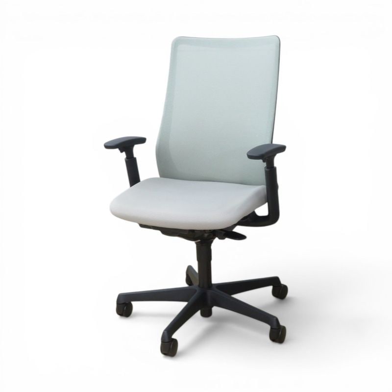 【中古】オカムラ フルーエント オフィスチェア CB85ZR FKA3 ライトグレー 肘付き メッシュ リクライニング 中古オフィス家具 YH21242