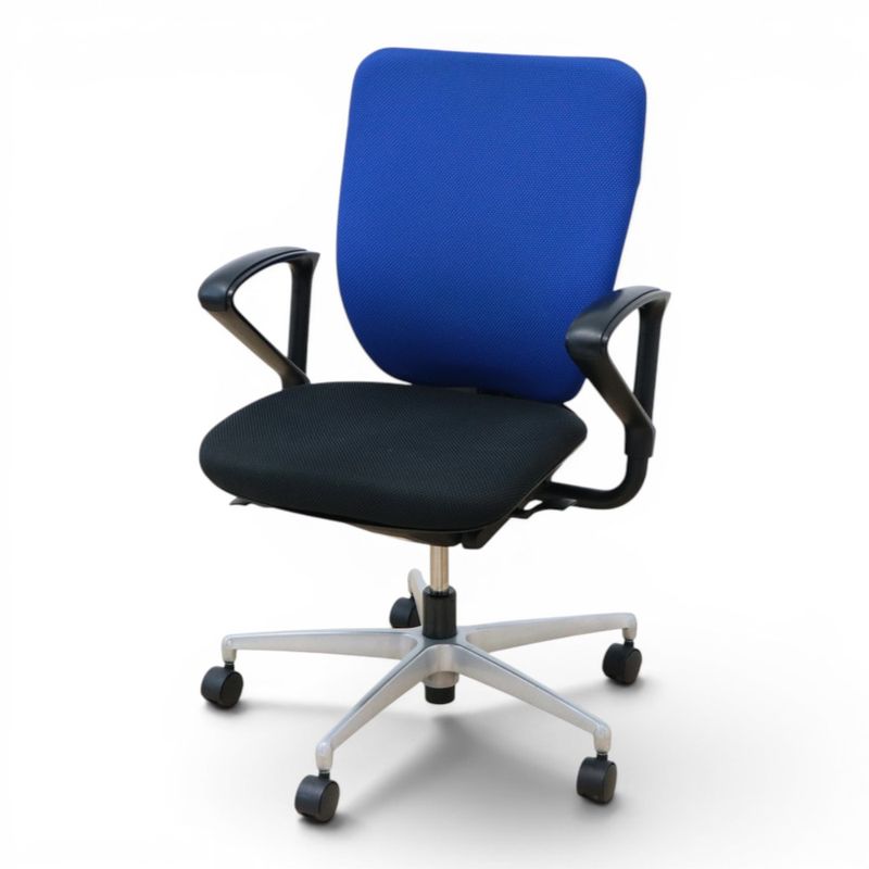 【中古/訳あり】イトーキ オフィスチェア プラオ KE-246GH-Z5T1N7 ブルー 肘付き 事務椅子 パソコンチェア 布張り 中古オフィス家具 KK20937-1