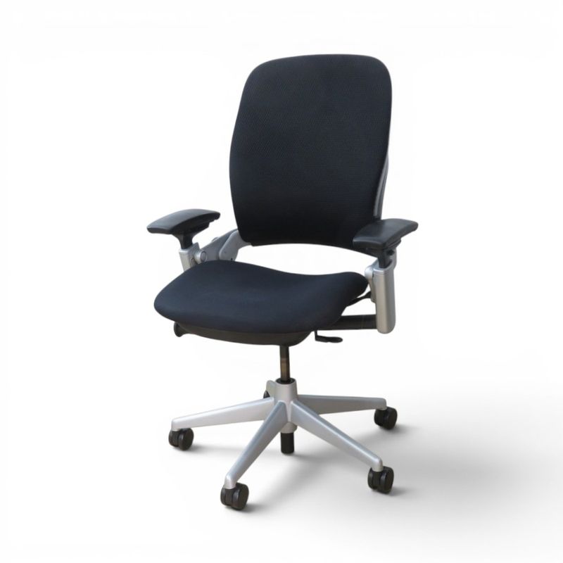 【軽トラ90分貸し出しサービス】Herman Miller オフィスチェア　MR113AAM-0020 軽トラ90分貸し出しサービス】Herman Miller オフィスチェア MR113AAM