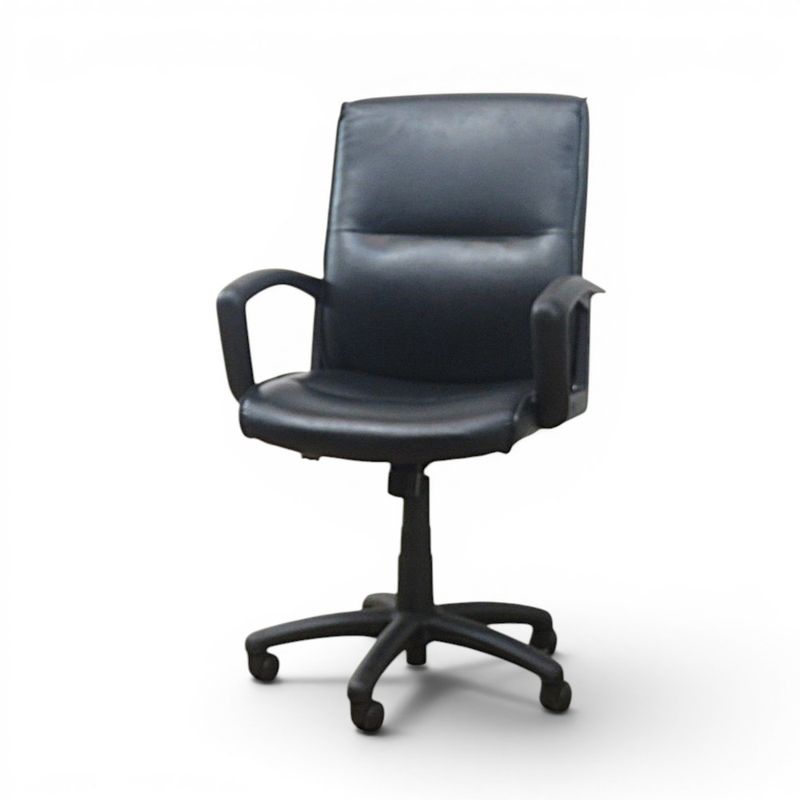 【中古】役員用チェア ブラック 事務椅子 オフィスチェア エグゼクティブ  レザー調 肘付き 中古オフィス家具 AG21638