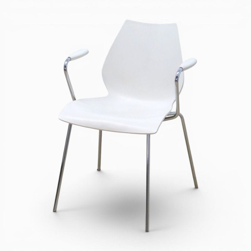 【中古】kartell /カルテル ミーティングチェア MAUI マウイチェア ホワイト Vico Magistretti スタッキングチェア 肘付き 会議椅子 中古オフィス家具 KK21742 