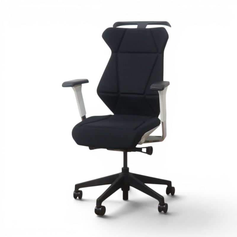 【中古】イトーキ フリップフラップ 肘付オフィスチェア KF827GC-TW T1 ブラック/ホワイト 事務椅子 パソコンチェア 中古オフィス家具 AG22069-2